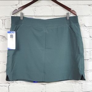 32 Degree Cool Skort NWT